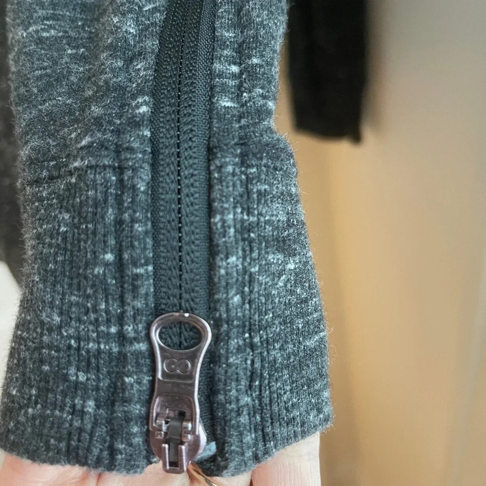 Calia by Carrie Effortless Grey pullover Sweater Sweatshirt - Picture 4 of 5